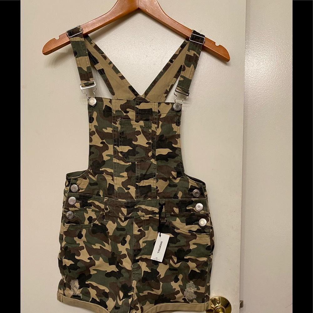 Girls Camo Denim Short tall overalls small